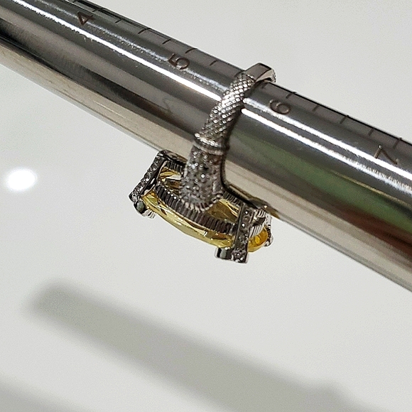 JUDITH RIPKA 18CT Cocktail Ring - Picture 6 of 9